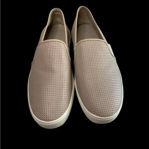 Vince women’s Cream Slip-On Shoes